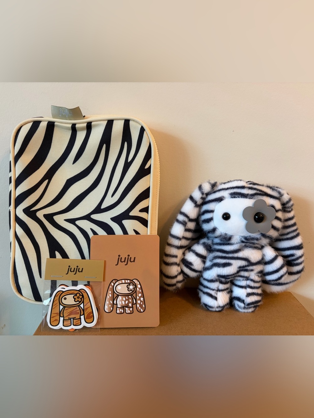 CJ Hendry Juju Animal Print Series - Boo